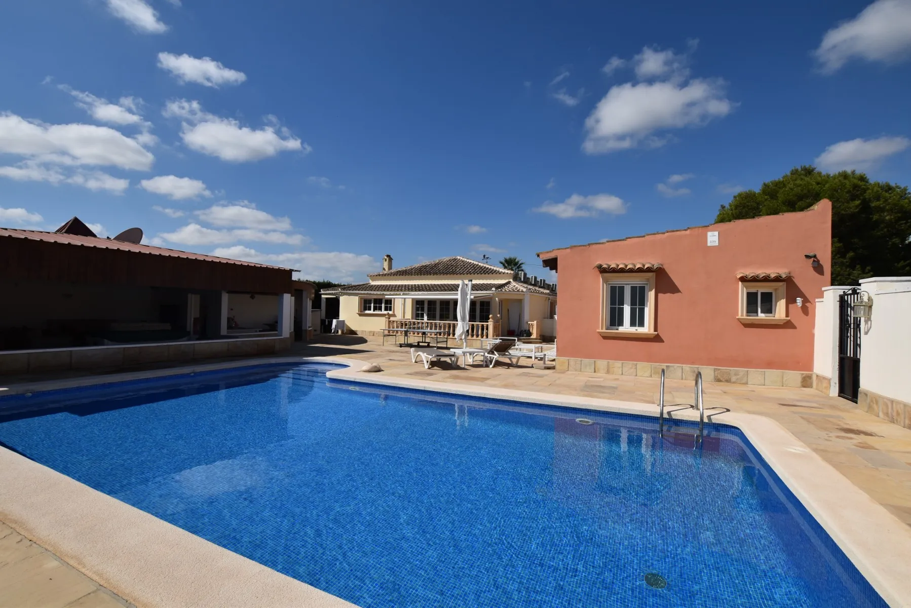 6-bedroom country house in Heredades in Heredades